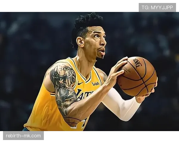 丹尼·格林三分无球跑动效果显著提升洛瑞防守压力